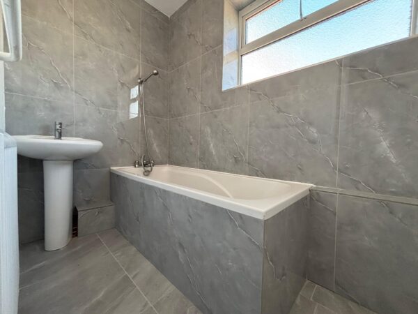 Refurbished 4 Bedroom House  - High Wycombe