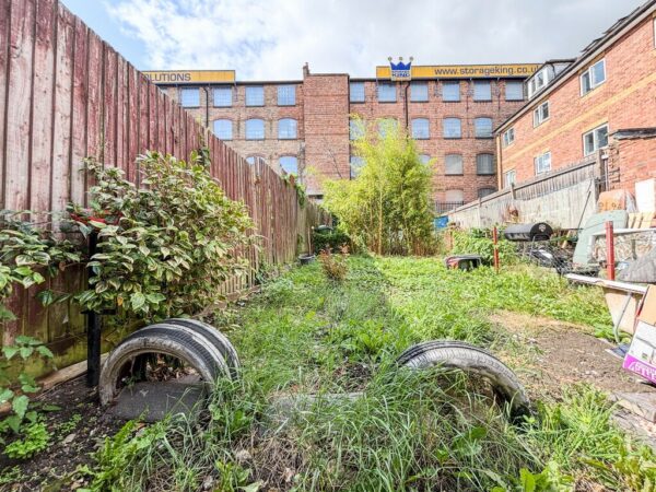 3 Bedroom House  - High Wycombe