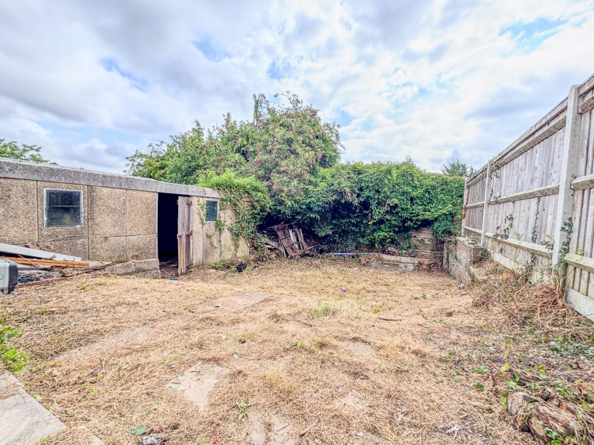 Refurbished 4 Bedroom House  - High Wycombe