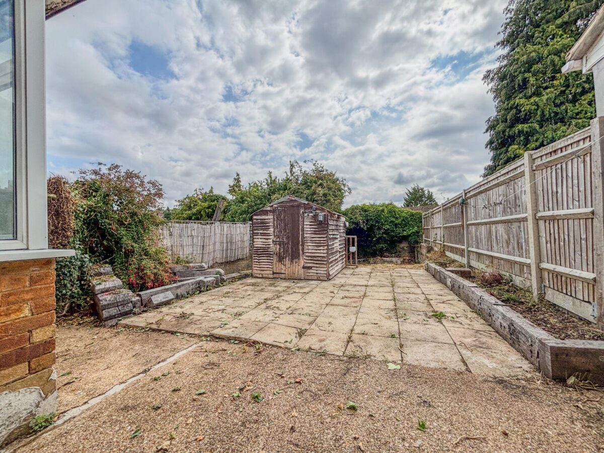 Refurbished 4 Bedroom House  - High Wycombe
