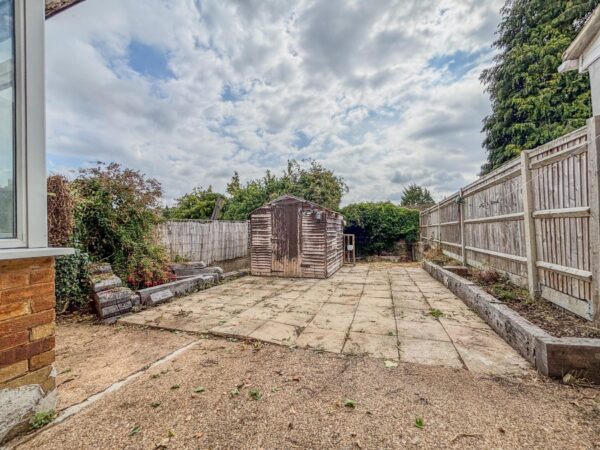 Refurbished 4 Bedroom House  - High Wycombe