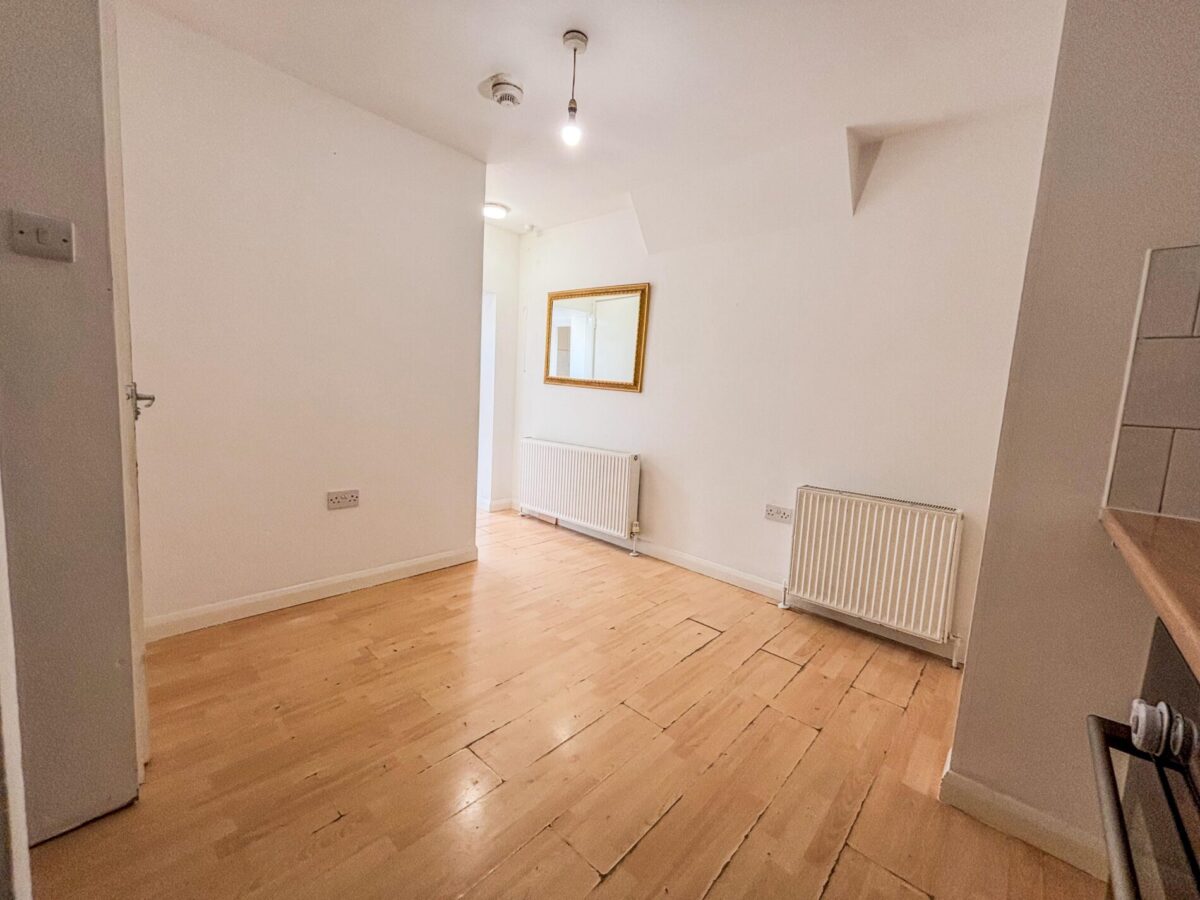 1 Bedroom Flat  - High Wycombe