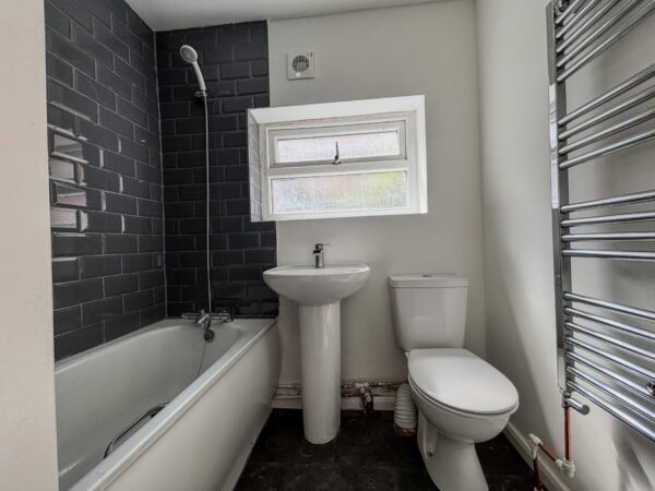 3 Bedroom House  - High Wycombe
