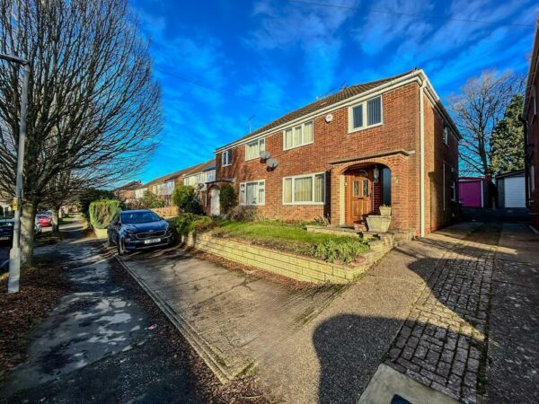3 Bedroom House - High Wycombe