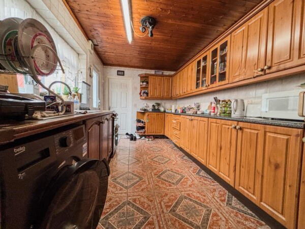 3/4 Bedroom House  - High Wycombe