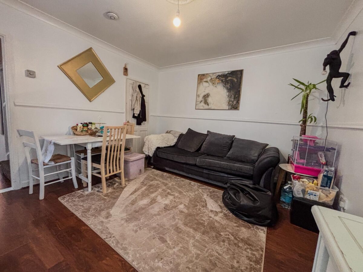 3/4 Bedroom House  - High Wycombe