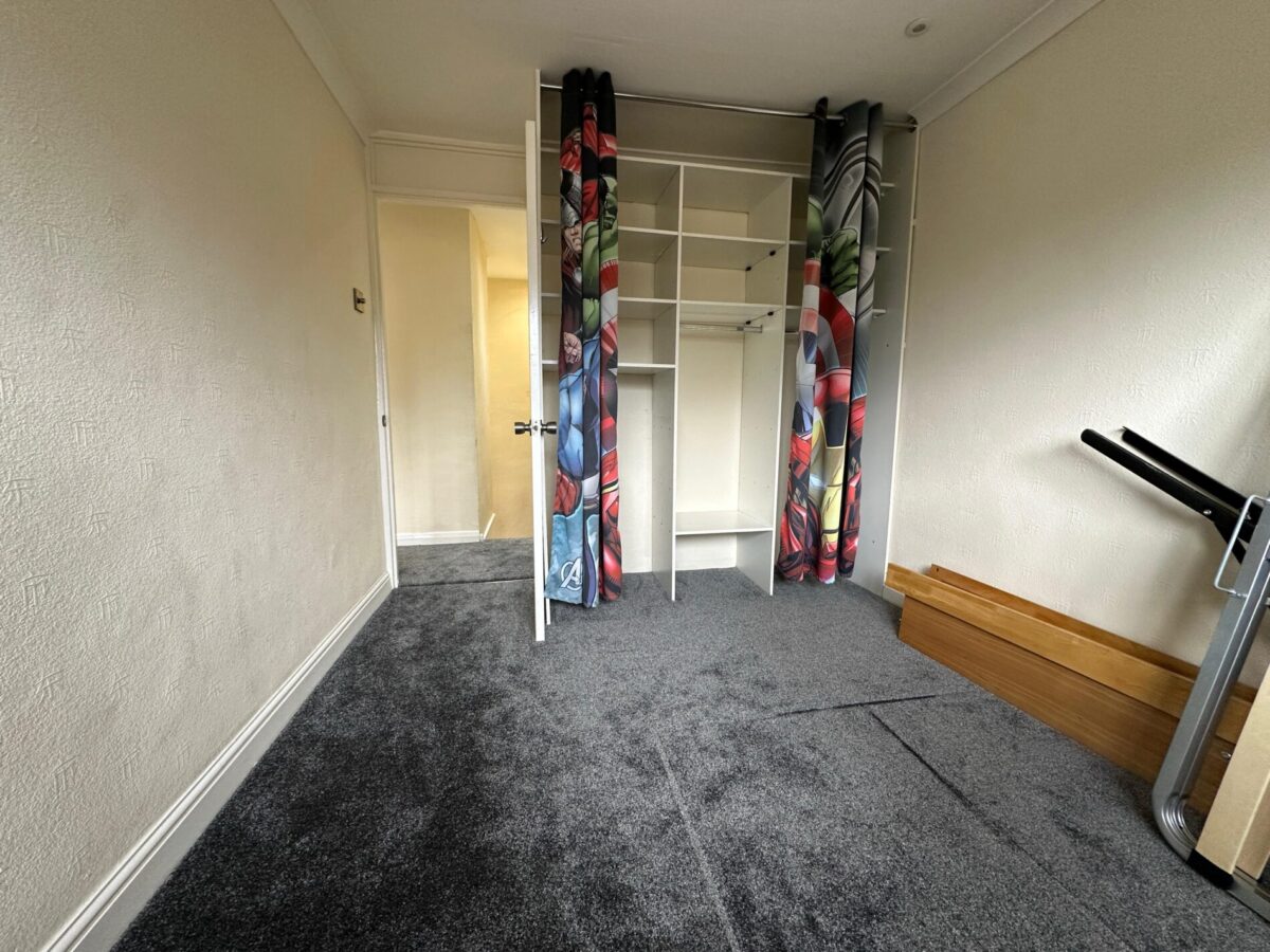 Furnished 4 Bedroom House  - High Wycombe