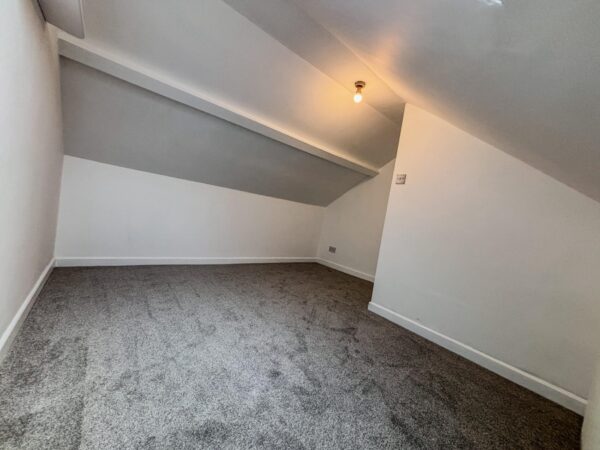 2 Bedroom Flat  - High Wycombe