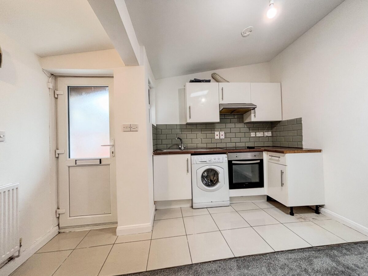 2 Bedroom Flat  - High Wycombe