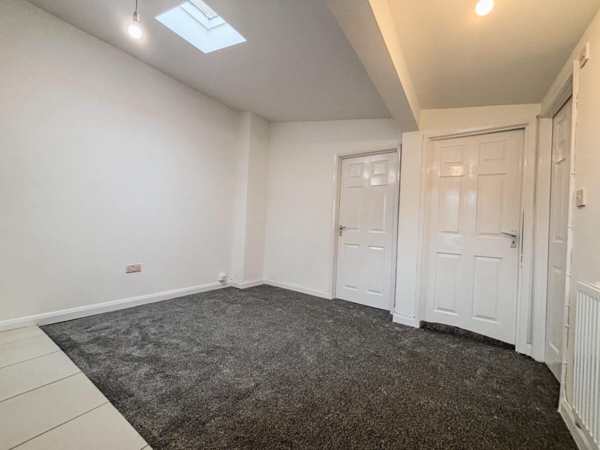 2 Bedroom Flat  - High Wycombe