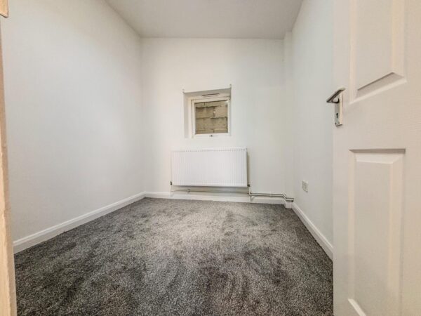 2 Bedroom Flat  - High Wycombe