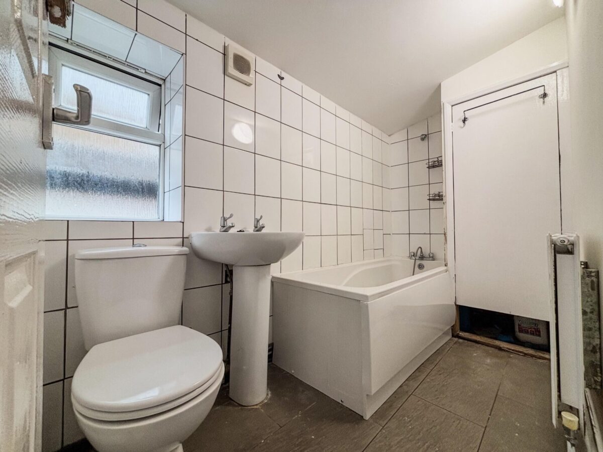 2 Bedroom Flat  - High Wycombe