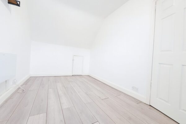 1 Bedroom Flat  - High Wycombe