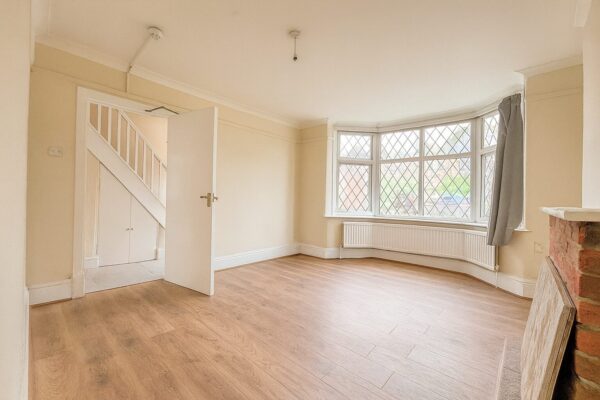 5 Bedroom House  - High Wycombe
