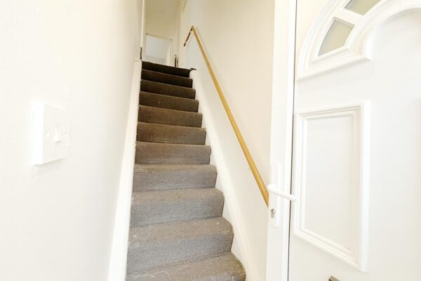 2 Bedroom Flat To  - High Wycombe