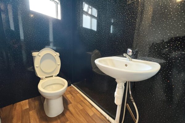 2 Bedroom Flat To  - High Wycombe
