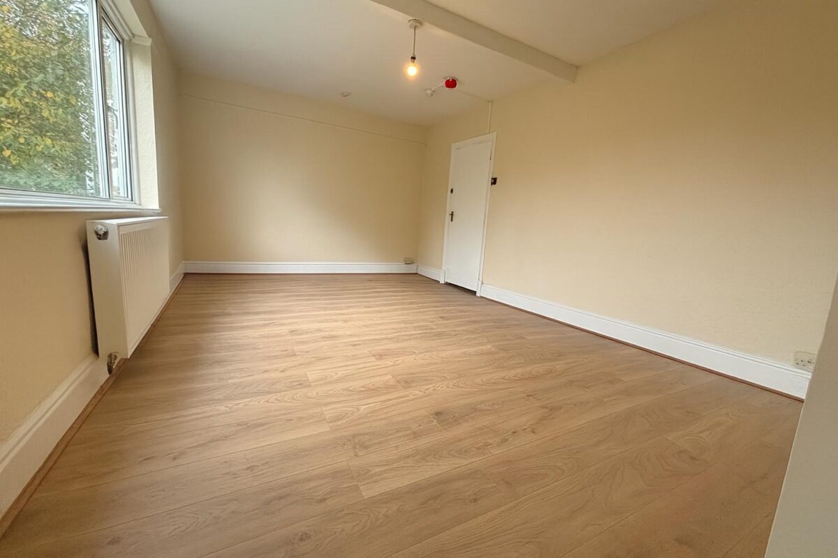 5 Bedroom House  - High Wycombe