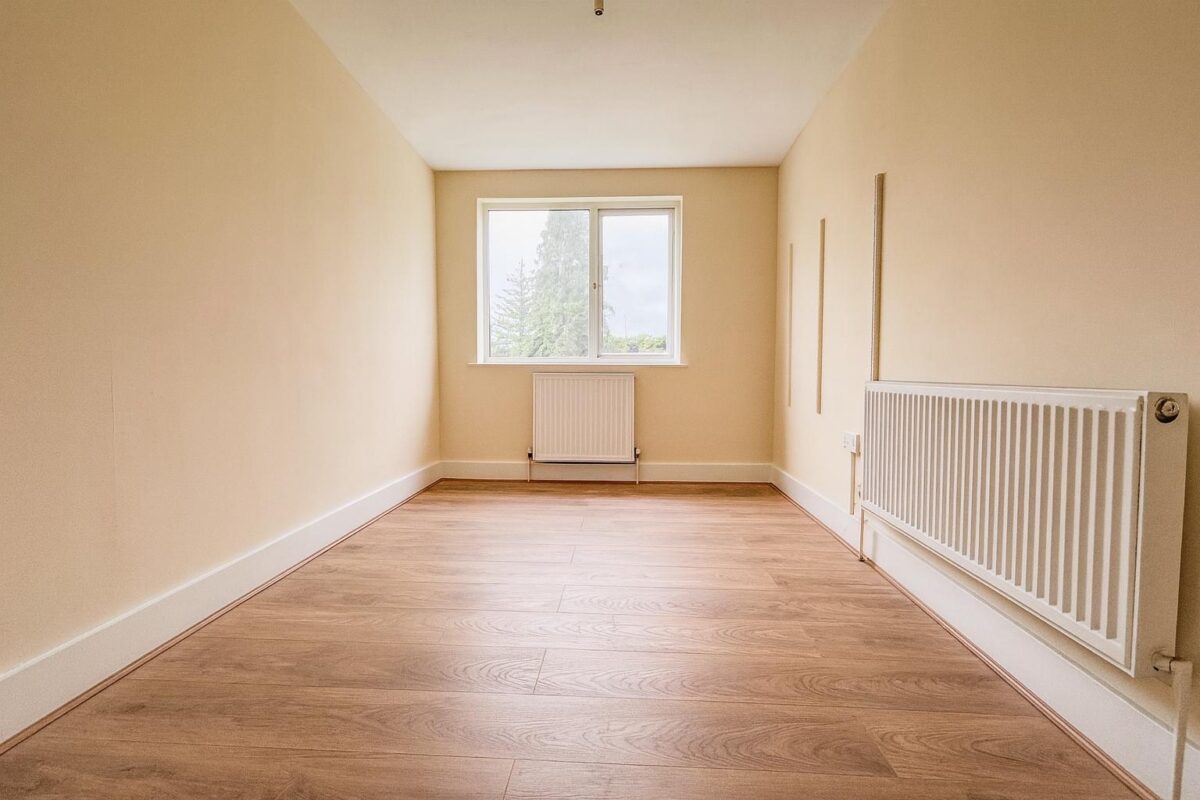 5 Bedroom House  - High Wycombe