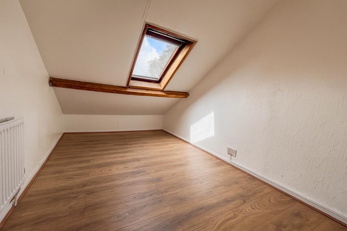 5 Bedroom House  - High Wycombe