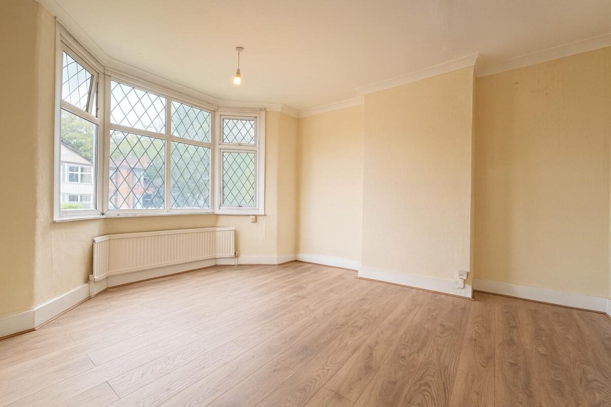 5 Bedroom House  - High Wycombe
