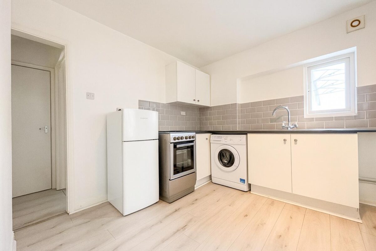 1 Bedroom Flat  - High Wycombe