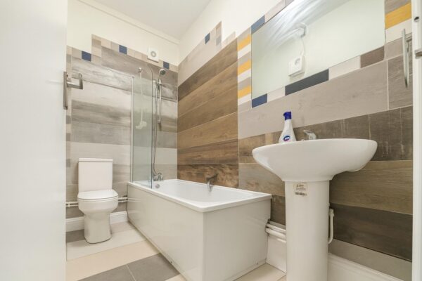 En-Suite Double Room - High Wycombe
