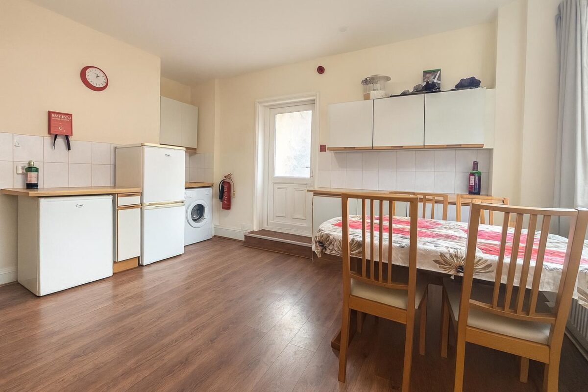 En-Suite Double Room - High Wycombe