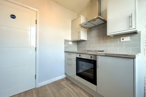 Large Furnished Room  - High Wycombe