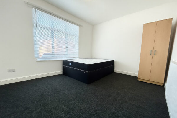 Large Furnished Room  - High Wycombe