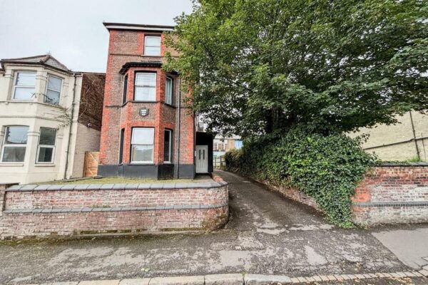 En-Suite Room  - High Wycombe