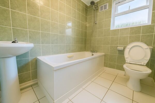 2 Bedroom Flat  - High Wycombe