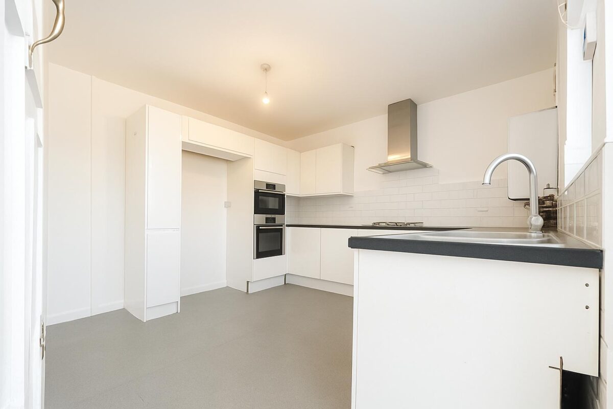2 Bedroom Flat  - High Wycombe