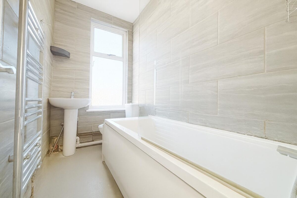 2 Bedroom Flat  - High Wycombe