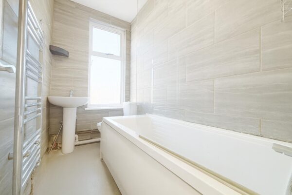 2 Bedroom Flat  - High Wycombe