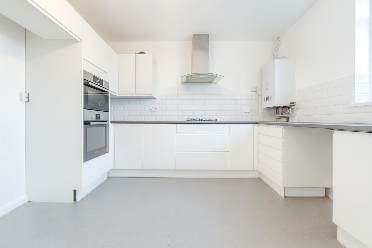 2 Bedroom Flat  - High Wycombe
