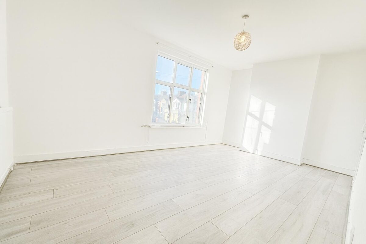 2 Bedroom Flat  - High Wycombe