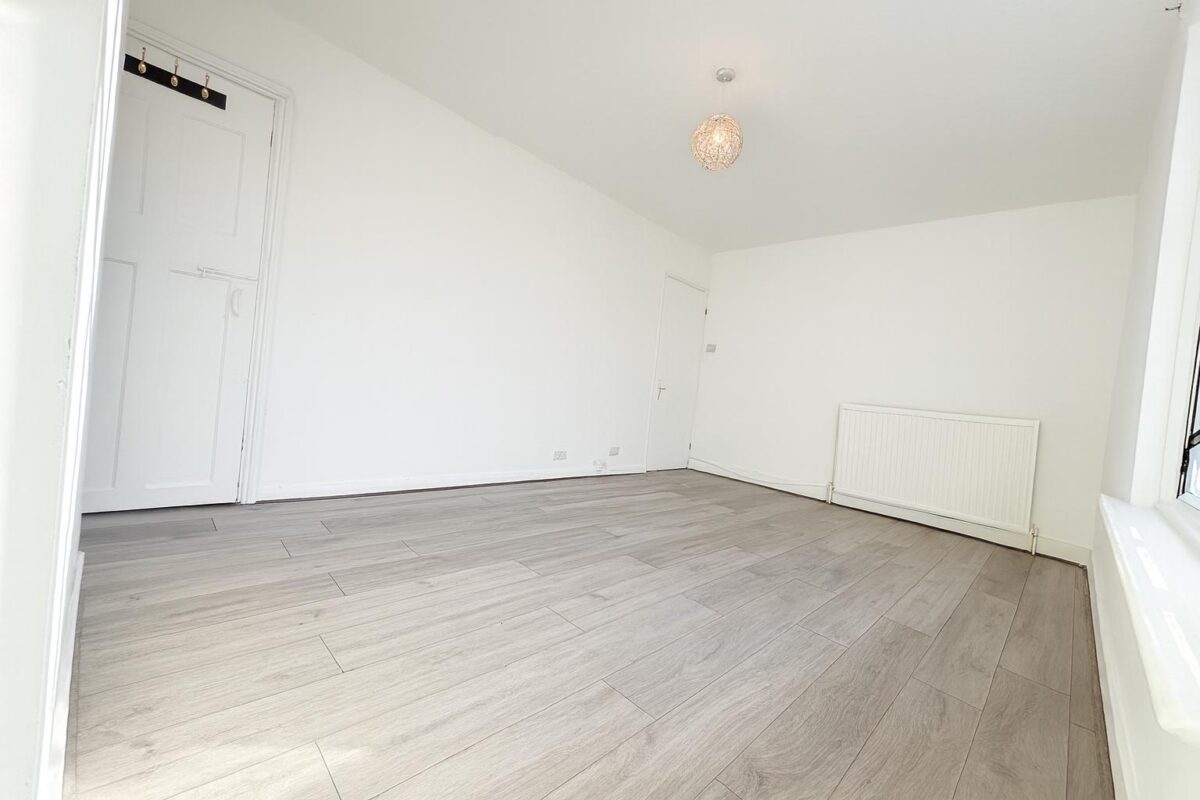 2 Bedroom Flat  - High Wycombe