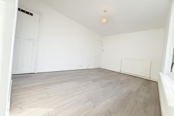 2 Bedroom Flat  - High Wycombe
