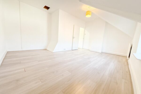 2 Bedroom Flat  - High Wycombe