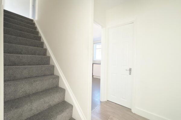 2 Bedroom Flat  - High Wycombe