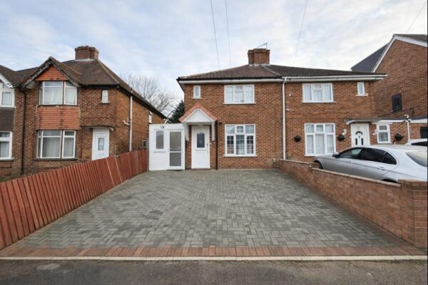 3 Bedroom House  - High Wycombe
