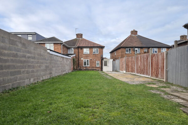 3 Bedroom House  - High Wycombe