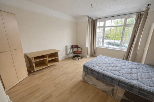 1/2 Bedroom Flat  - High Wycombe