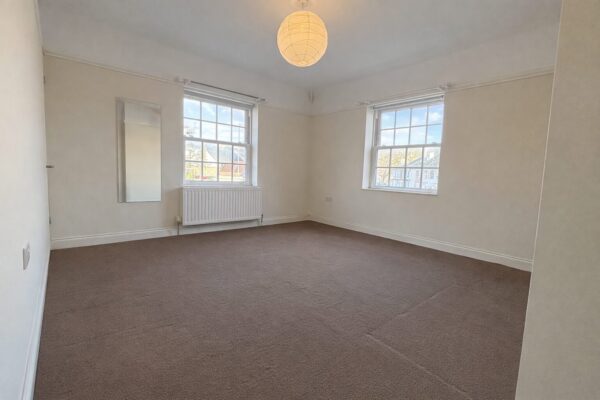 2 Bedroom Flat  - High Wycombe