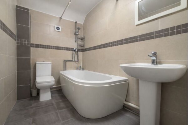 2 Bedroom Flat  - High Wycombe