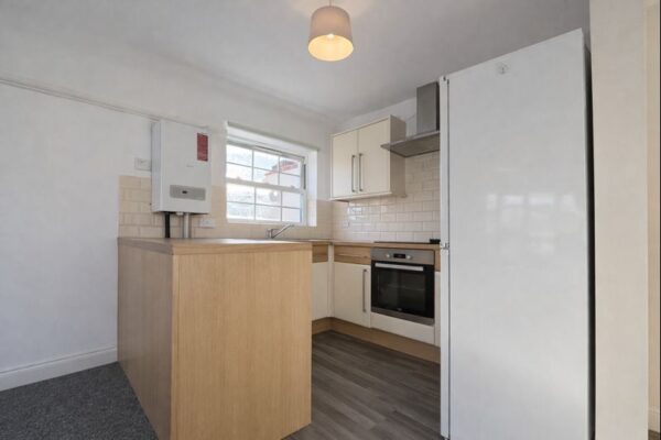 2 Bedroom Flat  - High Wycombe