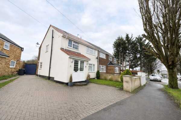 4 Bed Semi-Detached, Walton Drive. High Wycombe, Buckinghamshire, HP13 6TS