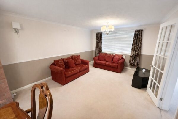 4 Bed Semi-Detached, Walton Drive. High Wycombe, Buckinghamshire, HP13 6TS