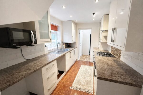 4 Bed Semi-Detached, Walton Drive. High Wycombe, Buckinghamshire, HP13 6TS
