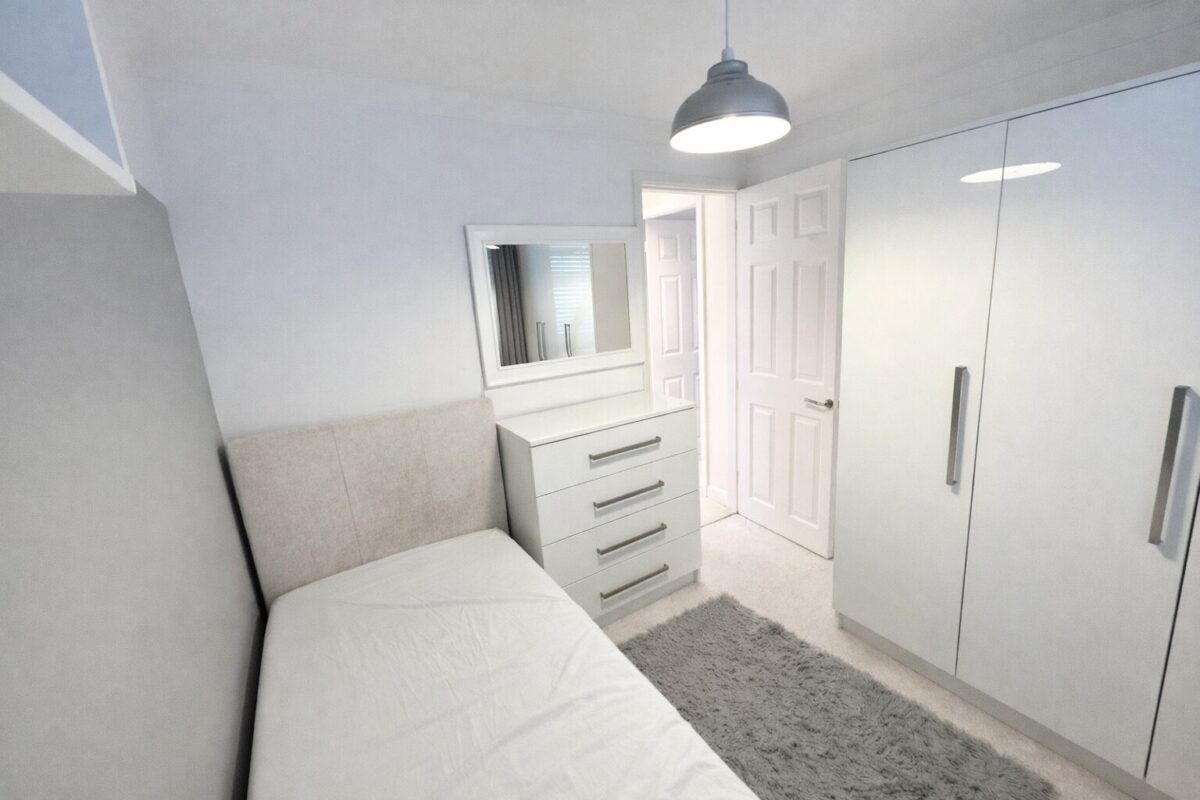 4 Bed Semi-Detached, Walton Drive. High Wycombe, Buckinghamshire, HP13 6TS